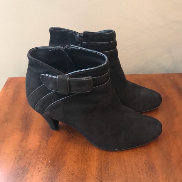 Boots - Picture 4 of 5